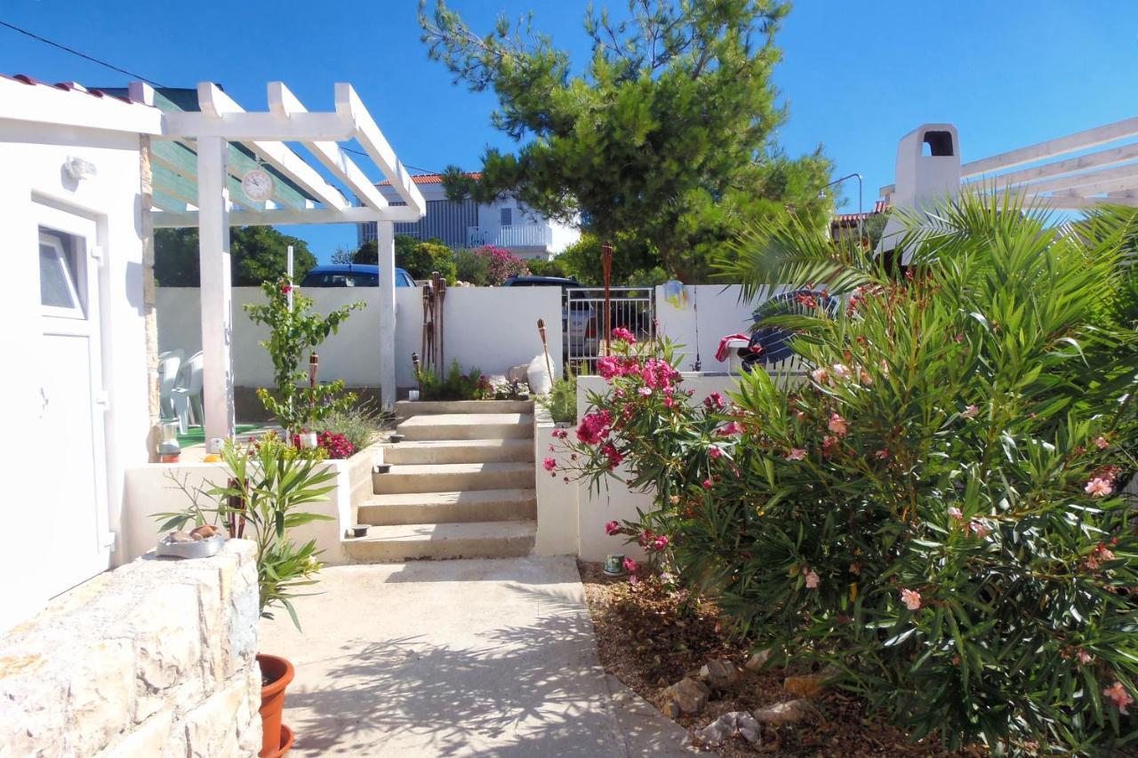 Apartments By The Sea Kosljun, Pag - 3321 Exterior foto
